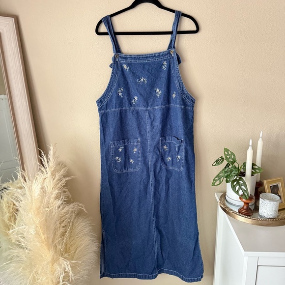 Premier International Dresses & Skirts - Vintage Premier International Embroidered Blue Jean Denim Overall Dress Floral